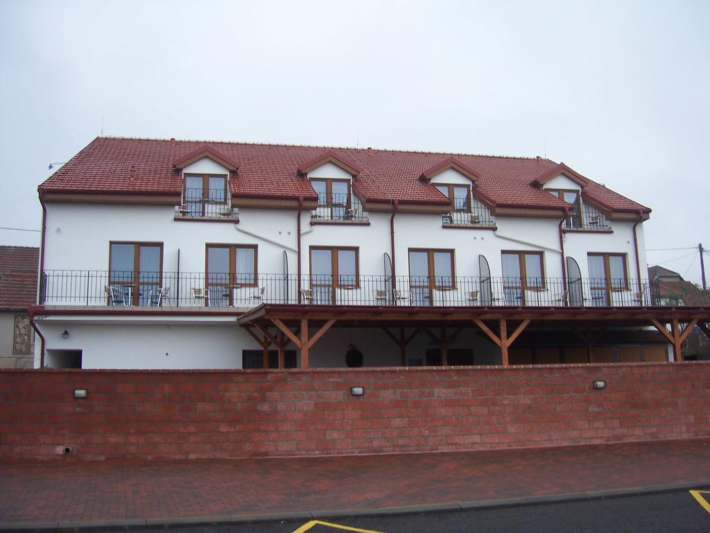 Penzion Pod Kravi Horou Bořetice Extérieur photo